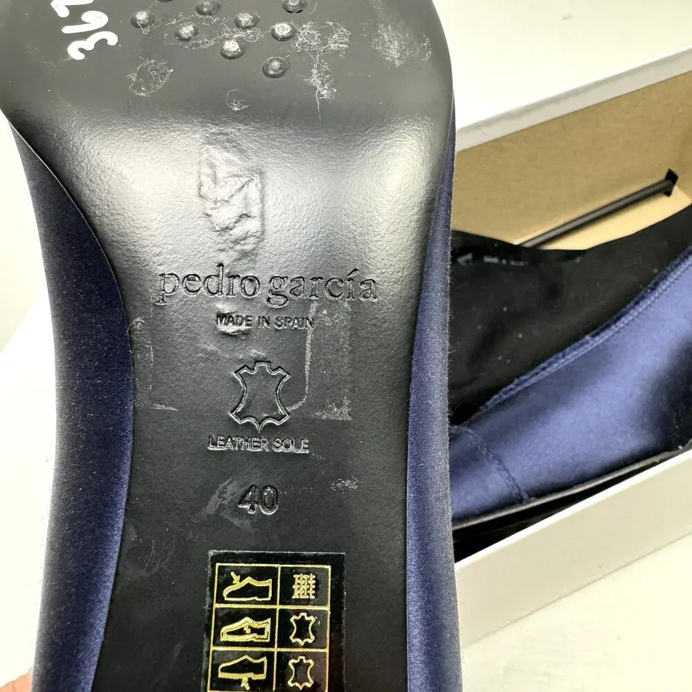 Pedro Garcia Eladia NEW 40 EU Navy Silk Satin Low Block Heel Slip On Pump $550